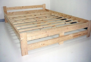 Masiv postel 180x200 cm